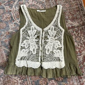 Size M Anthropologie top. Boho chic and in great condition!